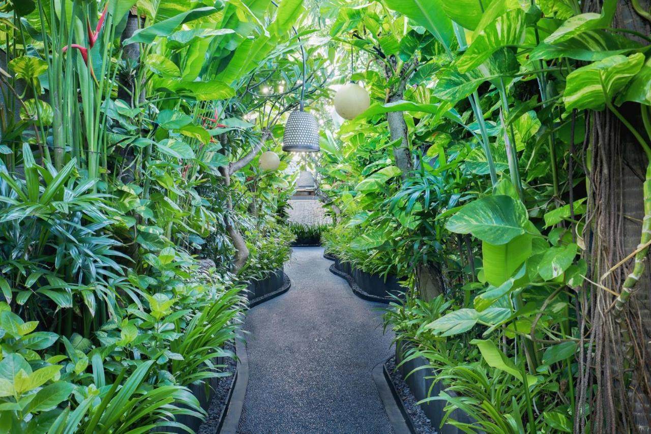 Seminyak Sanctuary Villa By Ini Vie Hospitality Legian Eksteriør billede