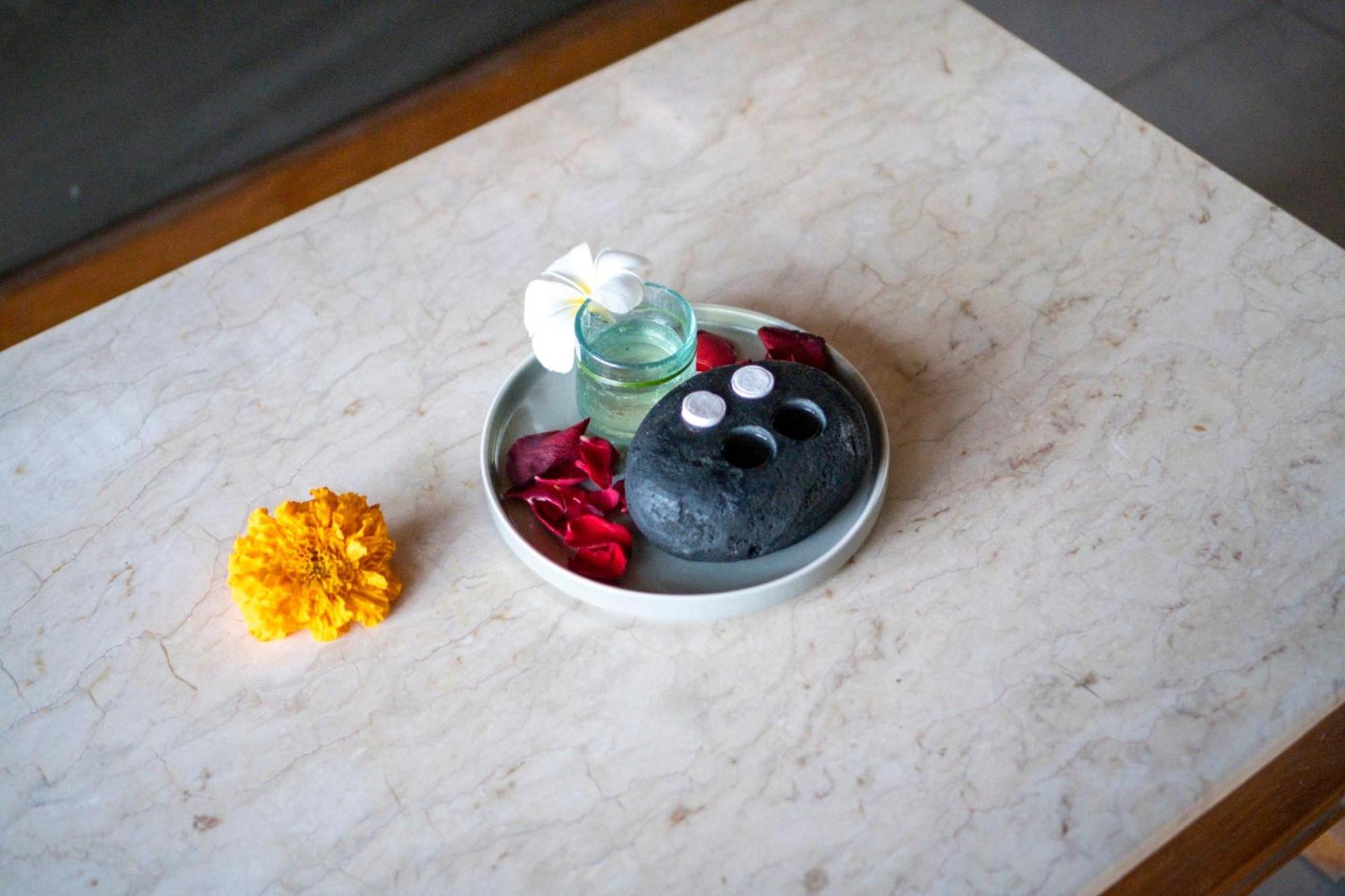 Seminyak Sanctuary Villa By Ini Vie Hospitality Legian Eksteriør billede